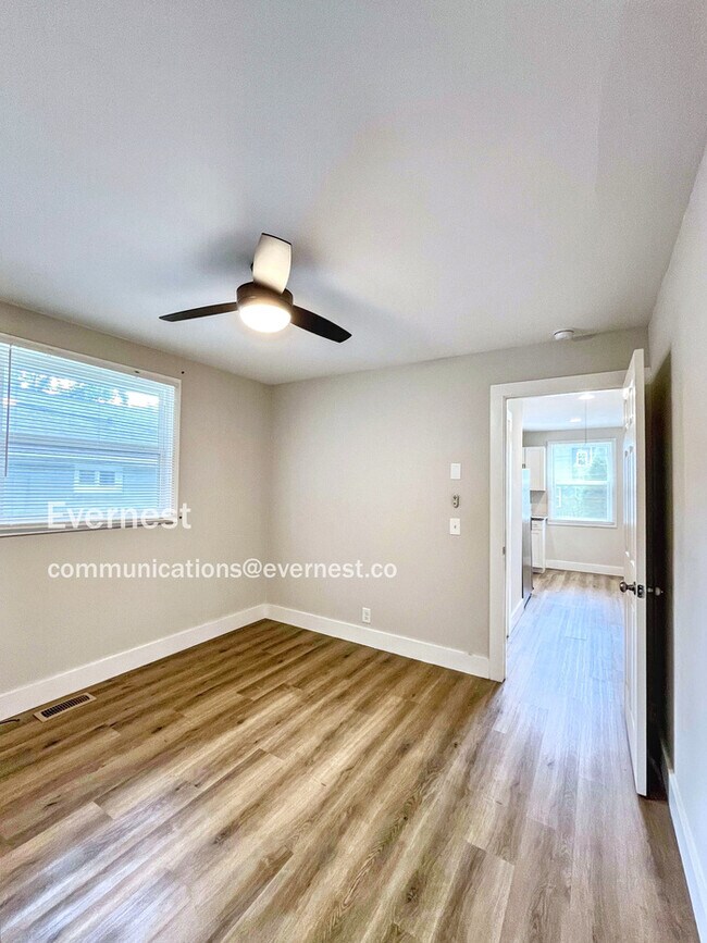 Foto del edificio - 1730 17th Ave N