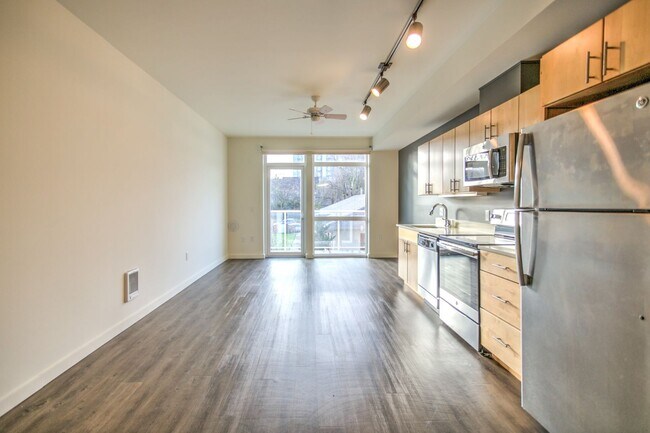 Foto del edificio - Stylish NW Studio w HUGE SAVINGS Ready NOW!