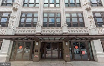 Building Photo - 916 G St NW