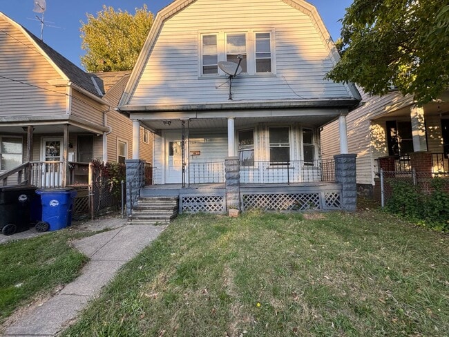 Building Photo - Charming 3-Bedroom Property in Prime Location