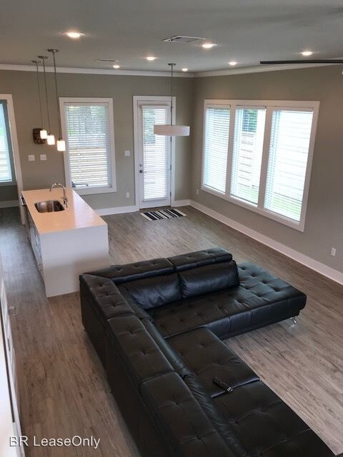 Building Photo - 3 br, 2.5 bath House - 7080 Kodiak Dr.