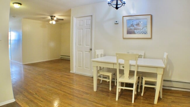 Building Photo - Real Time Virtual Tour!