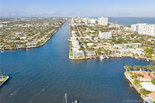 Foto del edificio - 1201 S Riverside Dr