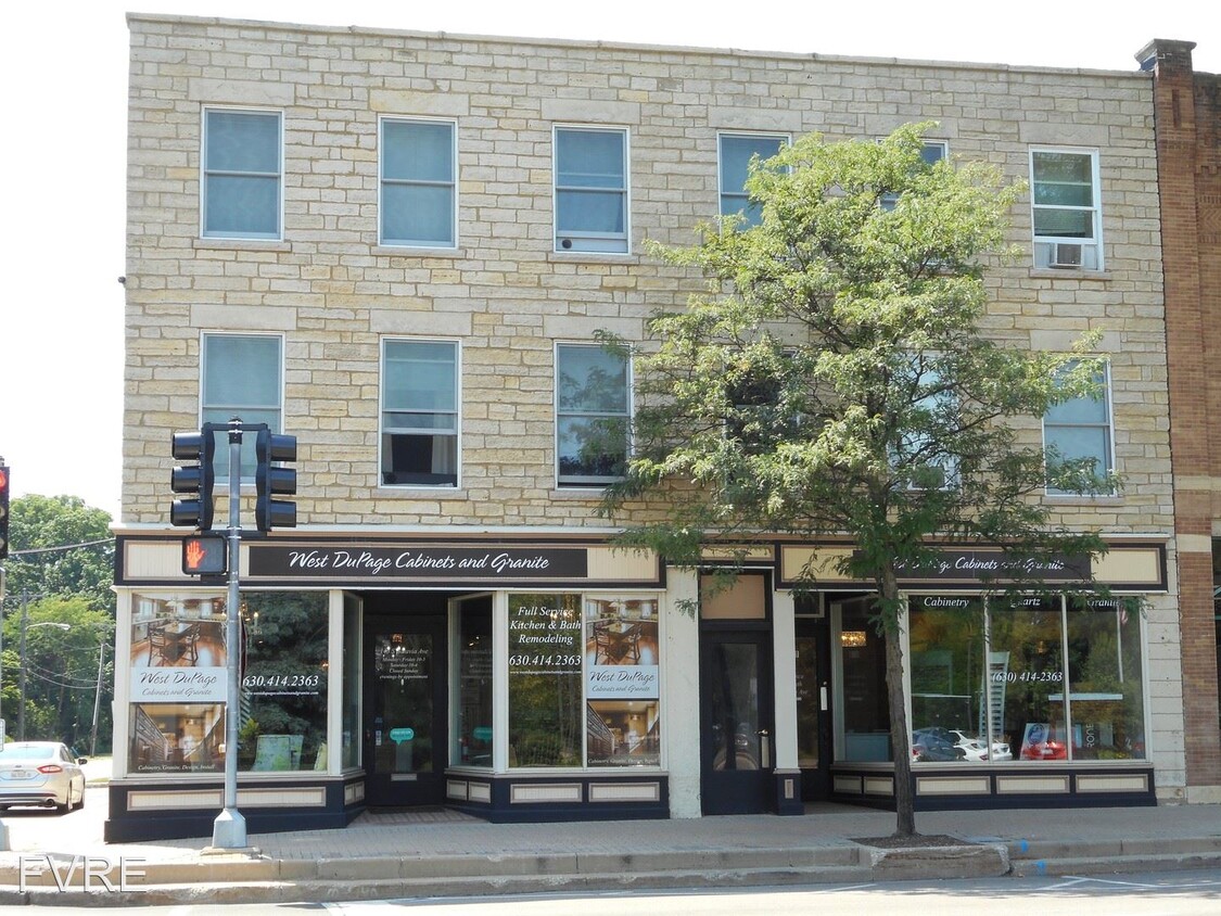 Primary Photo - 141 S Batavia Ave