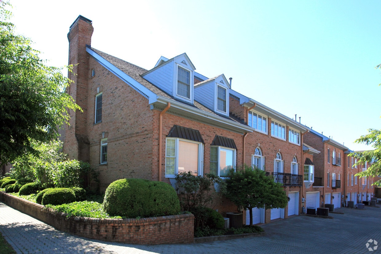 222 Charleston Greene, Danville, KY 40422 Apartments in Danville, KY