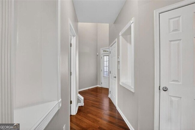 Building Photo - 1656 Granville Ct