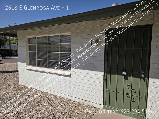 Foto del edificio - 2618 E Glenrosa Ave
