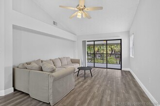 Building Photo - 12708 Shoreline Dr