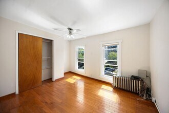 Building Photo - 150 Academy St