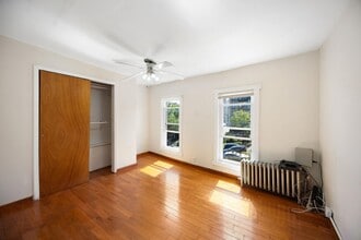 Building Photo - 150 Academy St