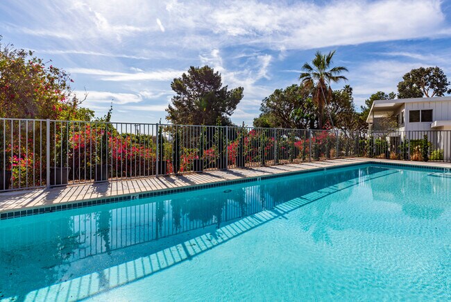 Foto del edificio - 6455 Sycamore Meadows Dr