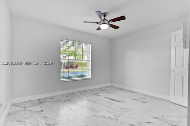 Foto del edificio - 710 SE 22nd Ln