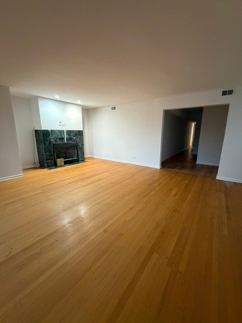 Foto del edificio - 6825 S Crandon Ave