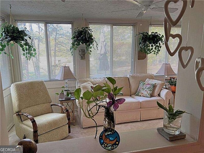 Foto del edificio - 141 Elysian Way NW