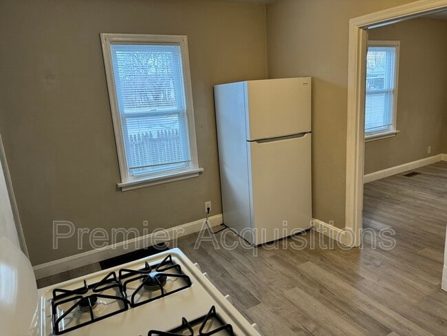 Building Photo - 478 Dulaney Ave