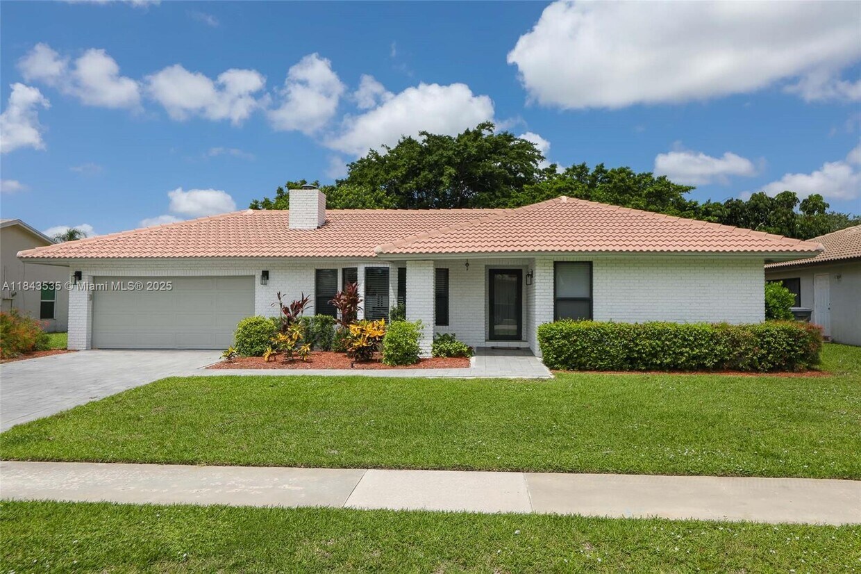 Foto principal - 21553 Chipmunk Ln