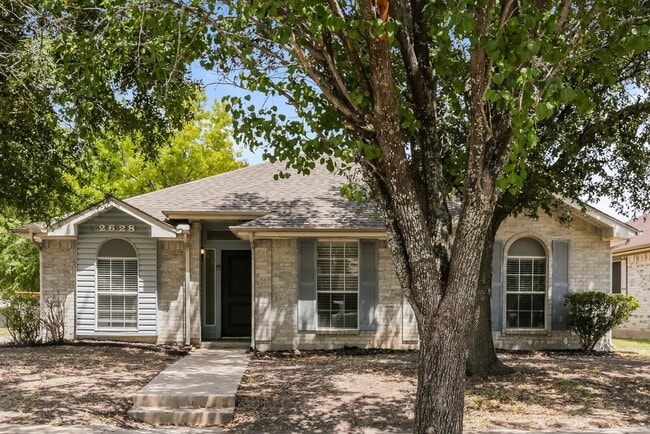 Building Photo - 2628 Hidden Springs Dr
