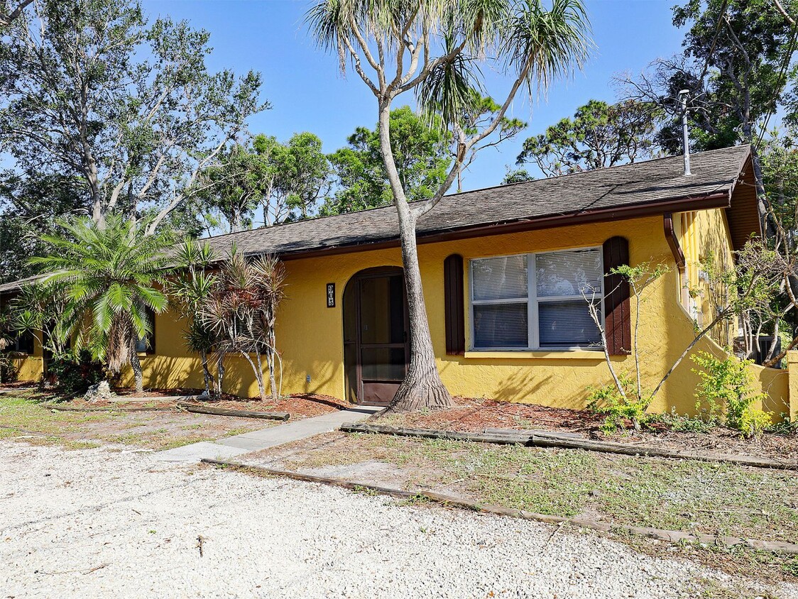 Foto principal - Duplex Cape Coral 905