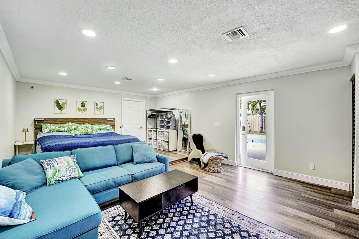 Foto principal - 714 NW 7th St