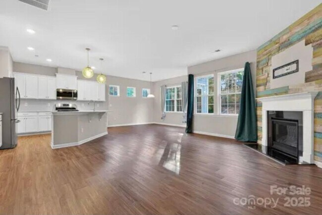 Foto del edificio - 130 Dry Rivers Ln