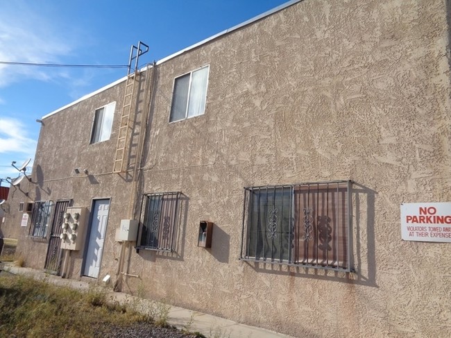 Foto del edificio - 1235 Elizabeth Ave