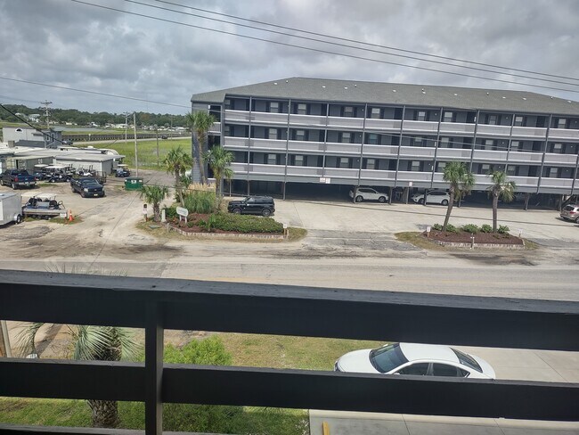 Foto del edificio - 120 Dogwood Dr N