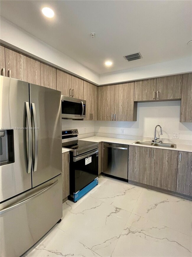 Foto del edificio - 11150 NW 82nd St