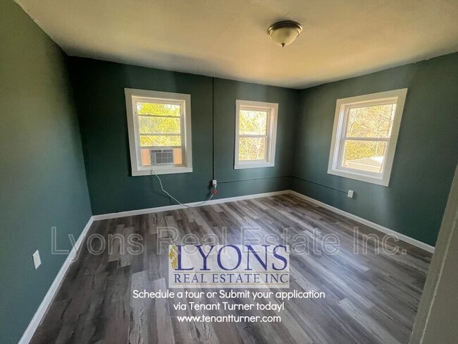 Foto del edificio - 917 Pineknot Rd