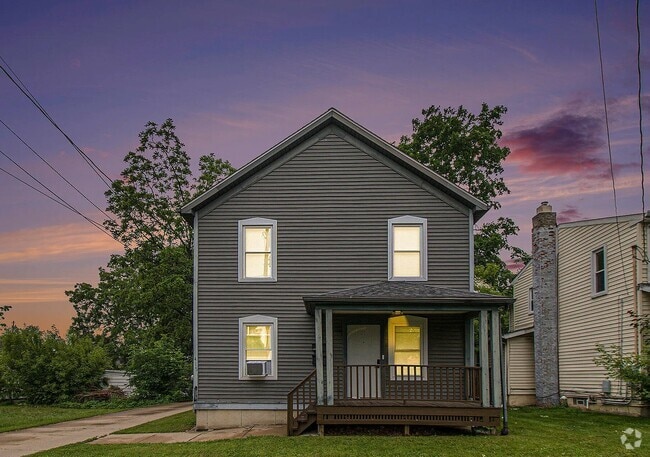 Building Photo - 413 N Pennsylvania Ave
