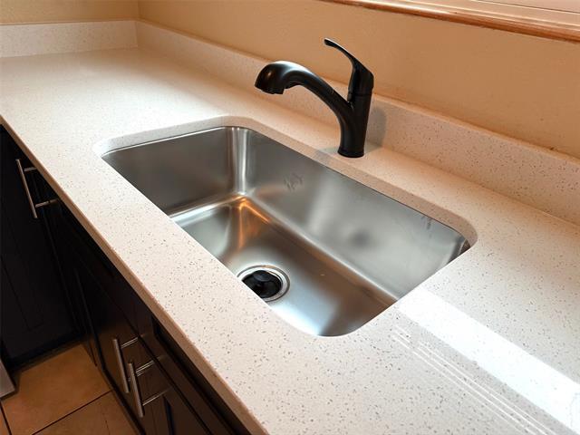 Foto del edificio - 2705 Tanglewood Dr