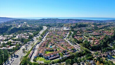 Interior Photo - Laguna Serrano