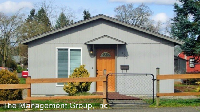 Building Photo - 1 br, 1 bath House - 900 E 33rd Street