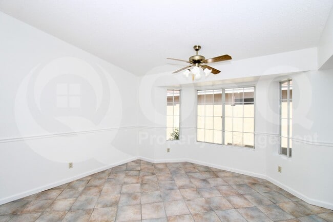 Building Photo - 4026 W Avenida Del Sol