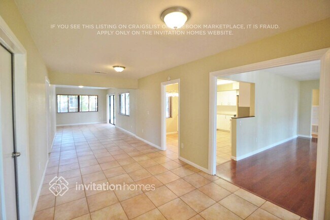 Foto del edificio - 16 Southwind Dr