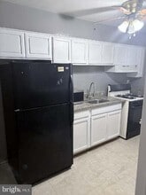 Building Photo - 422 Scarsdale Rd
