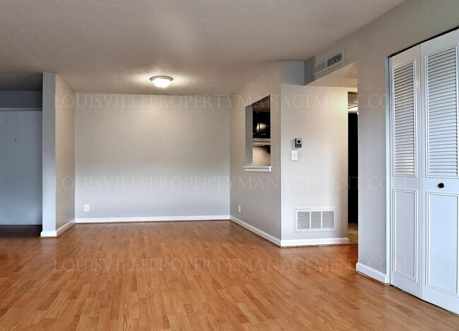 Building Photo - 402 North Hite Avenue 9A