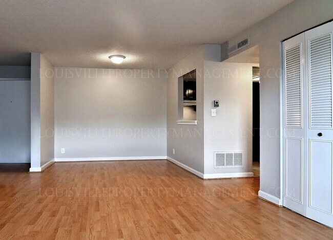 Foto del edificio - 402 North Hite Avenue 9A