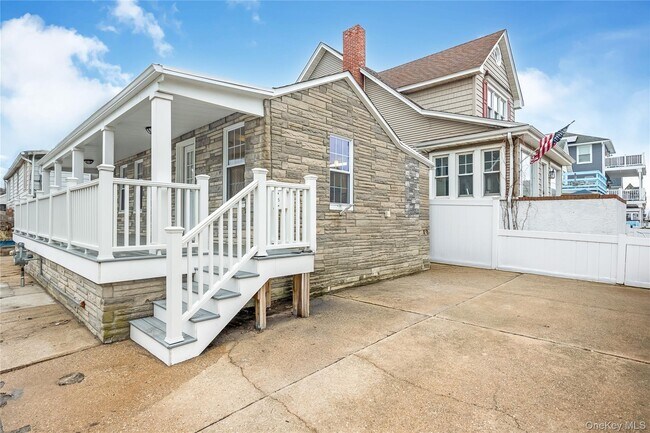 Foto del edificio - 195 Oceanview Ave