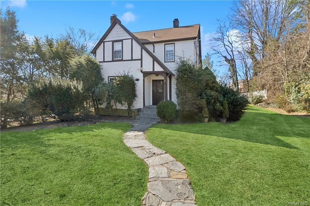 15 Annadale St, Armonk, NY 10504 House Rental in Armonk, NY