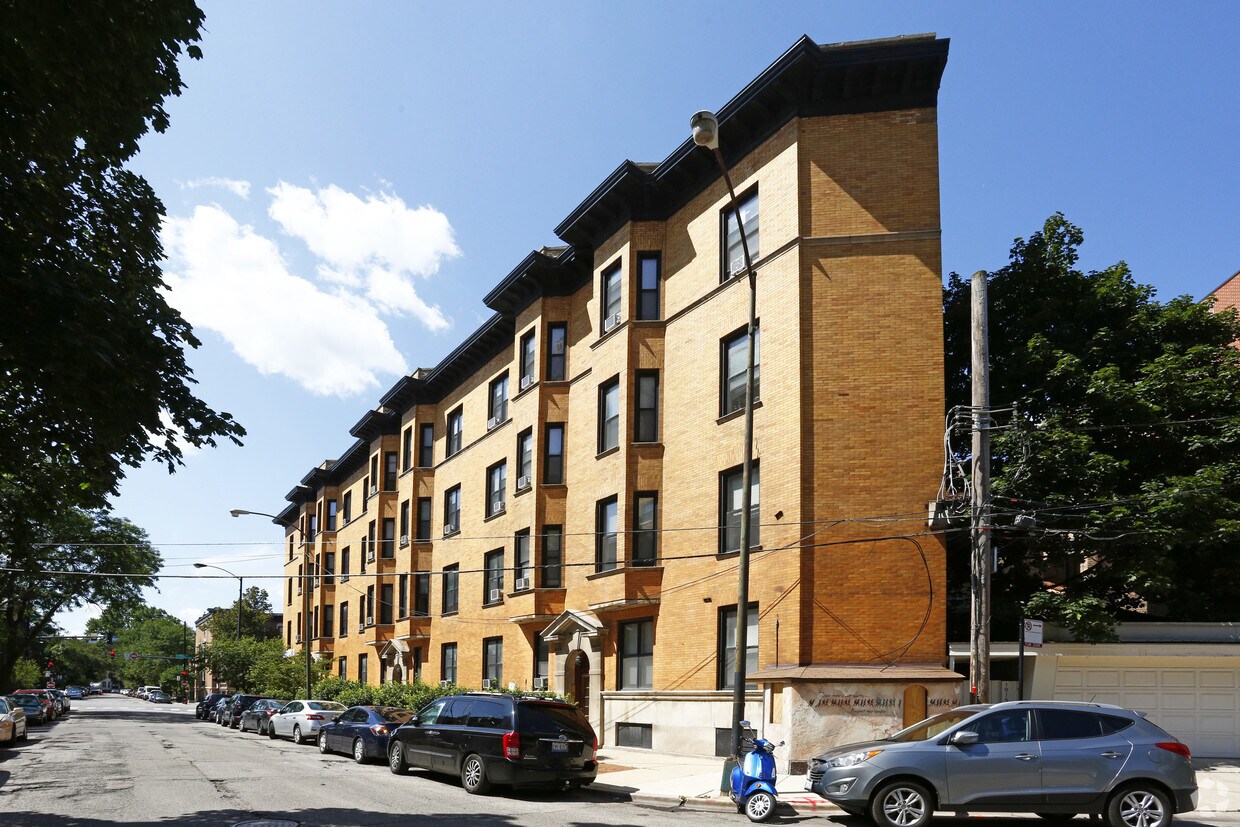 Building Photo - 1916 N Lincoln Ave