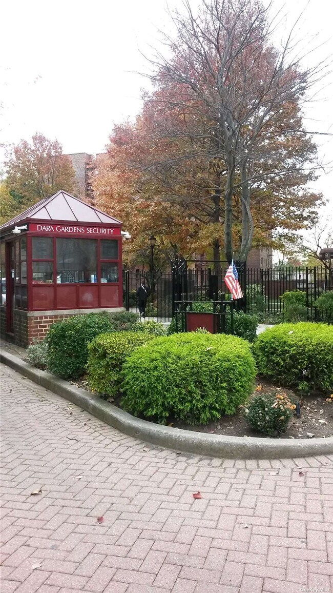 Foto del edificio - 150-30-150-71 71st Ave
