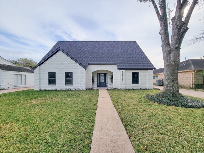 Building Photo - 20223 Laurel Lock Dr