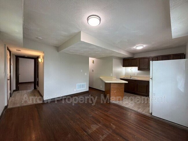Foto del edificio - 2400 R St