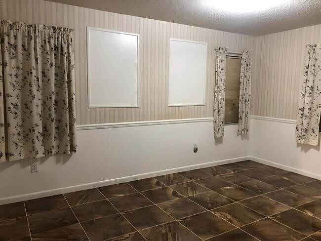 Building Photo - 10152 Bergen Ct