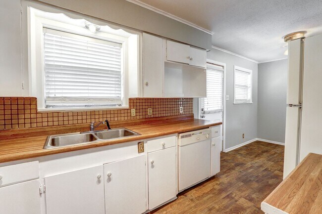 Foto del edificio - 3 Bedroom 1 Bathroom House in Texarkana, AR