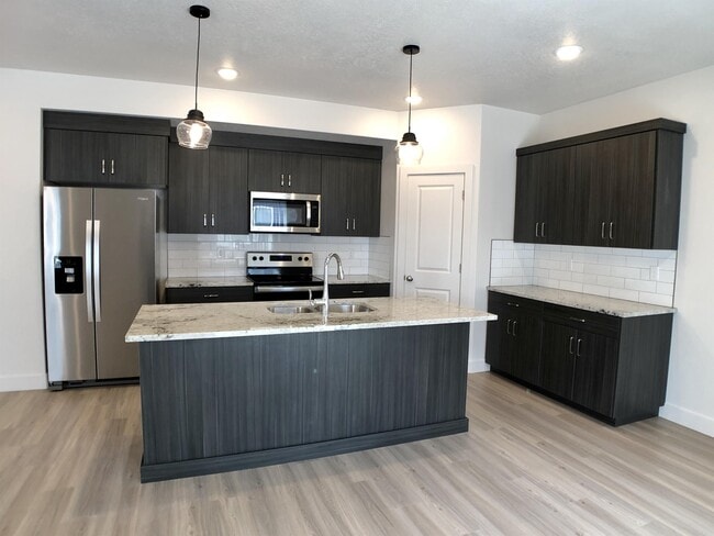 Building Photo - 437 S 1400 E