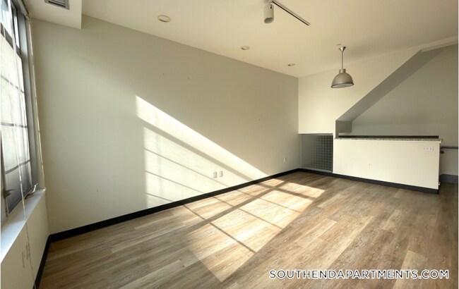 Foto del edificio - 160 E Berkeley St