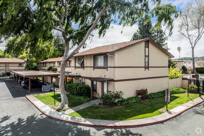 exterior - 1543 Parkwood Pl