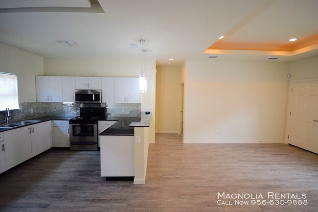 Building Photo - Medical Ridge Subdivision