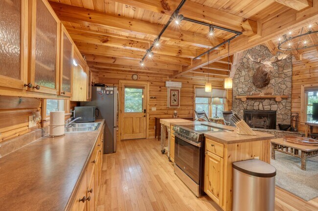 Photo - 182 Majestic Way House